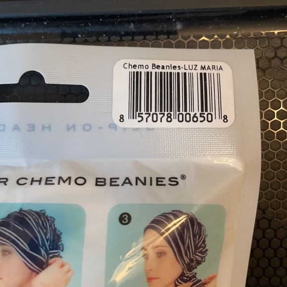 White Chemo Beanies cancer and alopecia cap beanie New - Picture 3 of 3